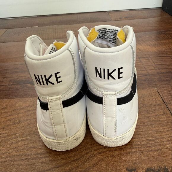 Nike Blazer Mid 77 Shoes Womens Size 8 Retro Classics CZ1055-100 Swoosh - Picture 3 of 8